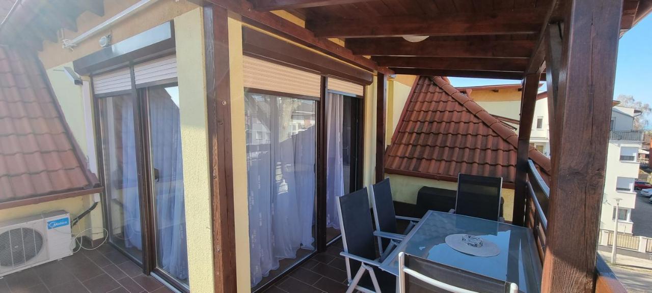 Apartman For 4 Siófok Esterno foto